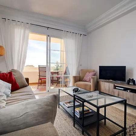 With Scenic Views Pa 6-10 * Estepona