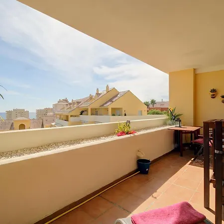 With Scenic Views Pa 6-10 Apartment Estepona