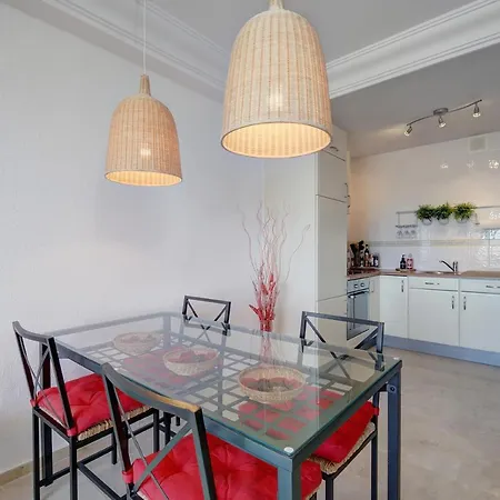 Apartamento With Scenic Views Pa 6-10 *