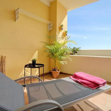 With Scenic Views Pa 6-10 * Estepona