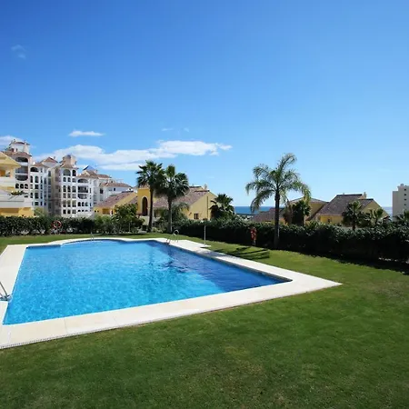 With Scenic Views Pa 6-10 * Estepona